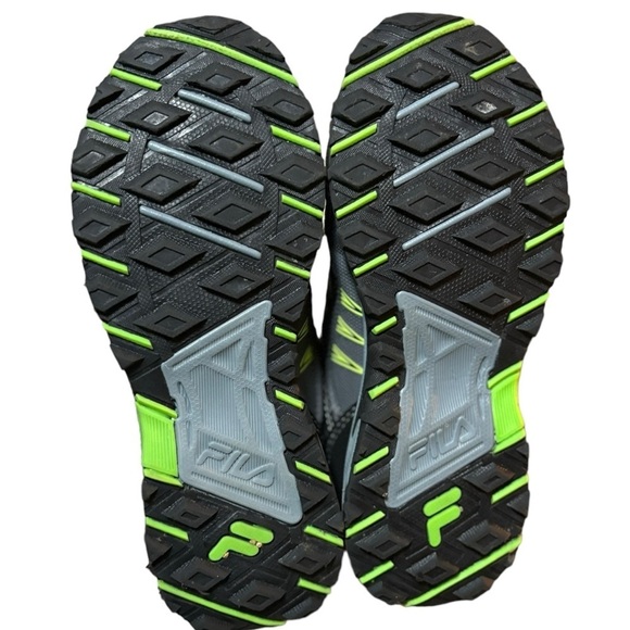 Fila At Peak 21 Boys Sneakers Black Gray with Neon Green Size 5 Low Top Sneakers - Picture 9 of 14